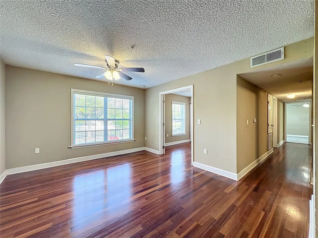 2065 Dixie Belle Drive Orlando FL 32812