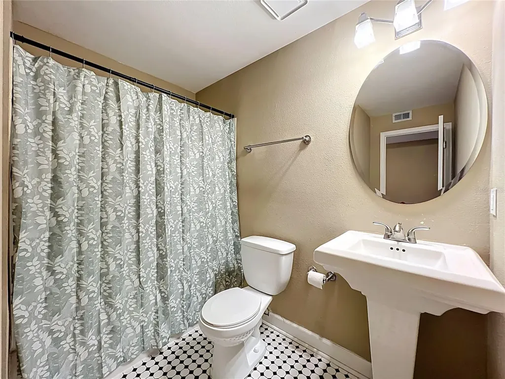2065 Dixie Belle Drive Orlando FL 32812