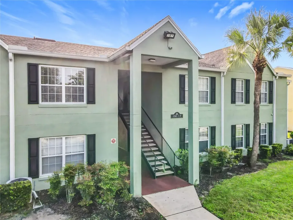 2065 Dixie Belle Drive Orlando FL 32812