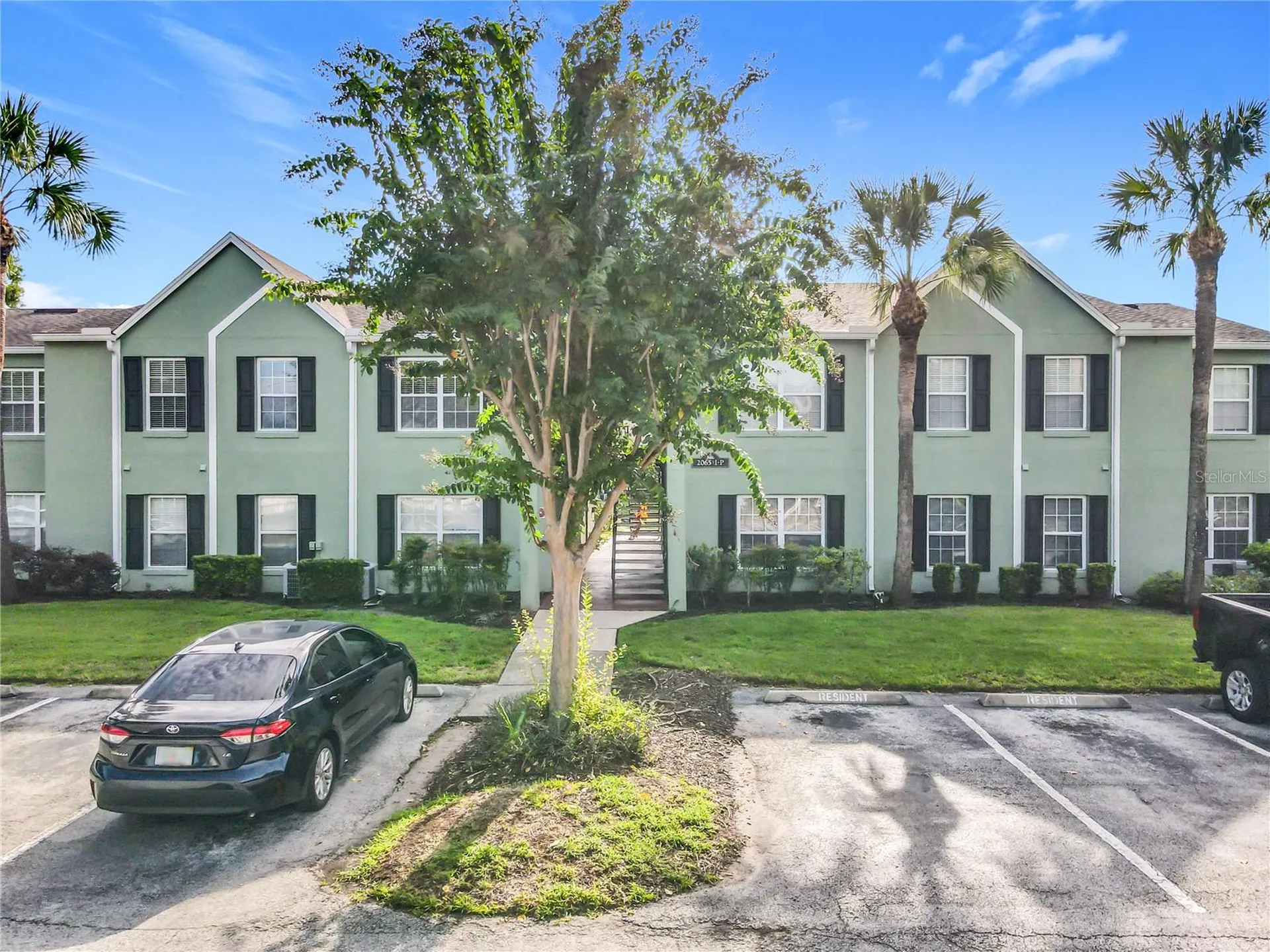 2065 Dixie Belle Drive Orlando FL 32812