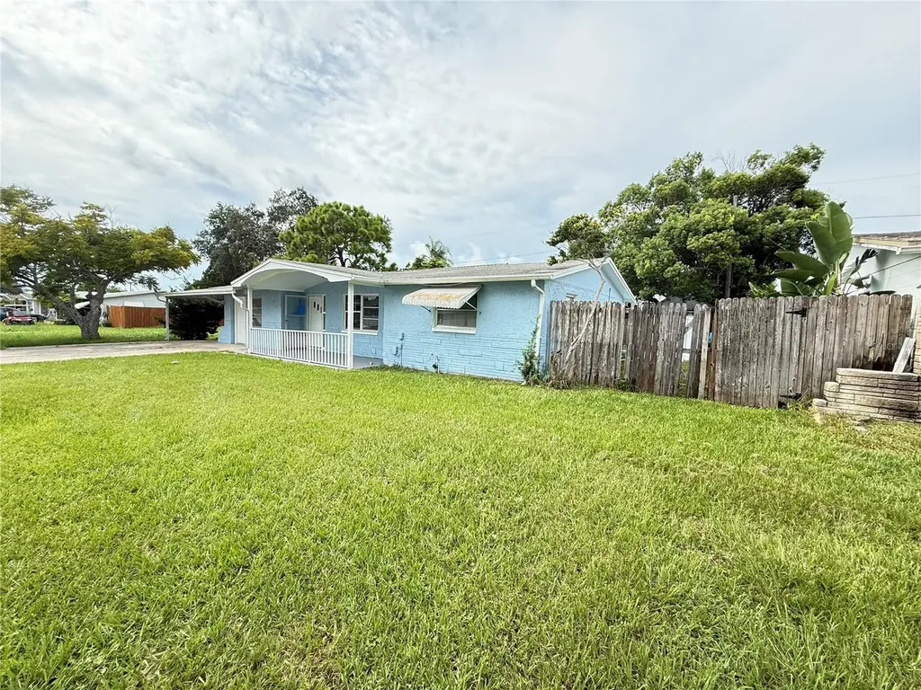 4233 Darlington Road Holiday FL 34691