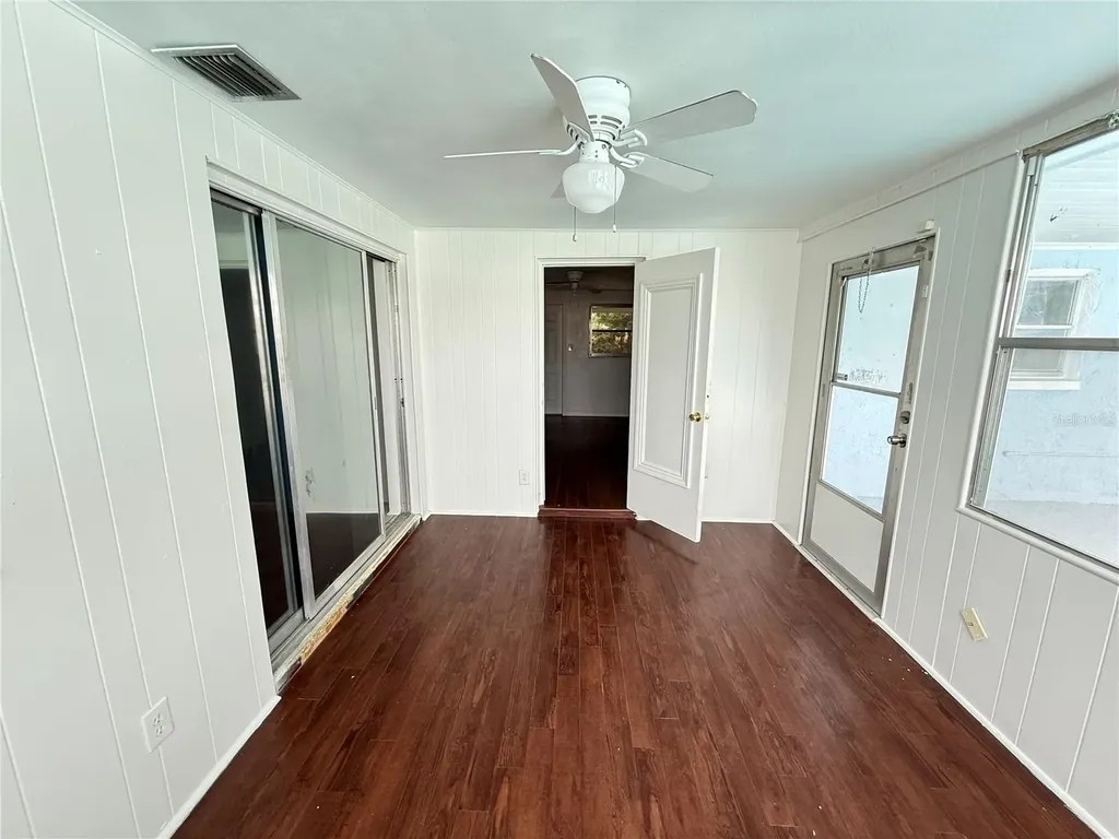 4233 Darlington Road Holiday FL 34691