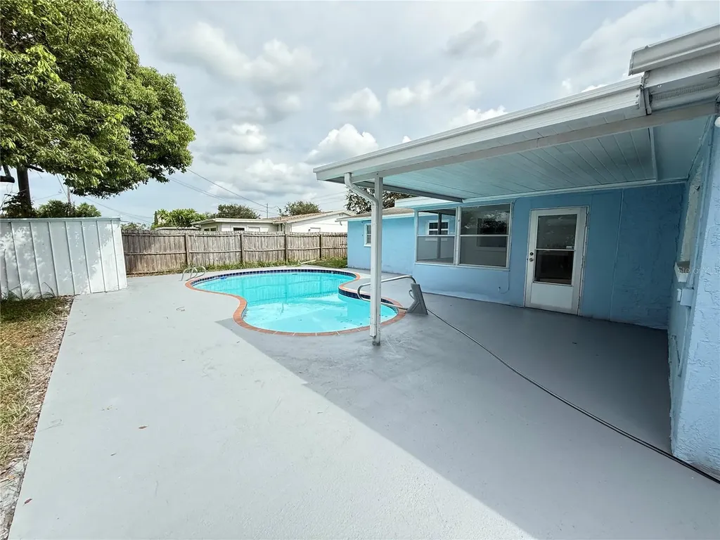 4233 Darlington Road Holiday FL 34691