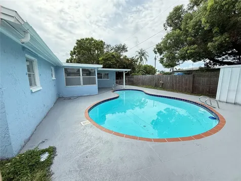 4233 Darlington Road Holiday FL 34691
