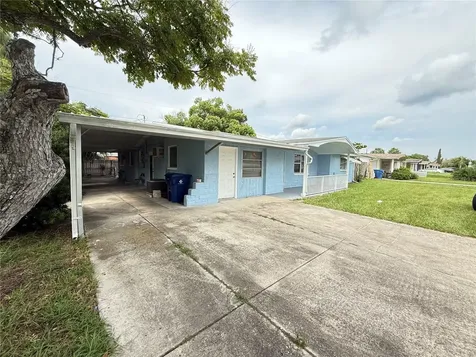 4233 Darlington Road Holiday FL 34691