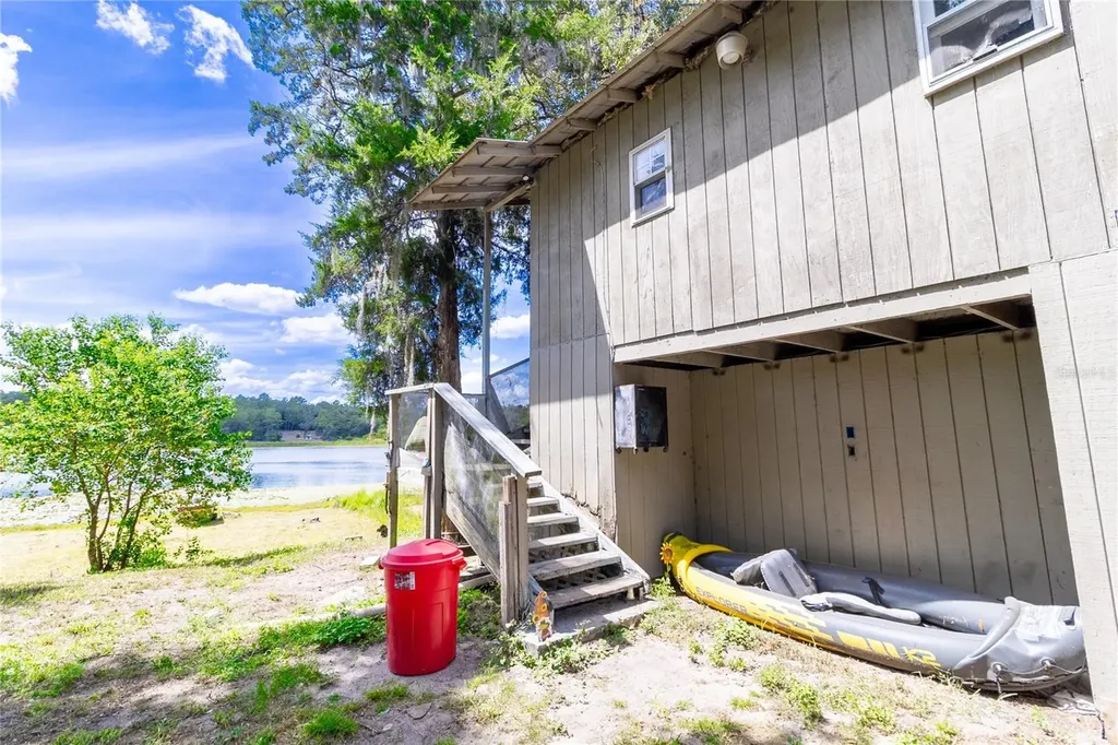 335 N County Road 315 Interlachen FL 32148