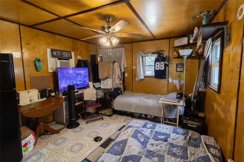 335 N County Road 315 Interlachen FL 32148