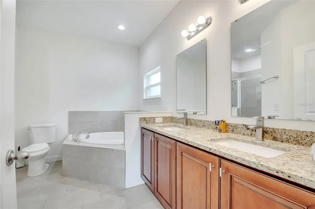 228 Amesbury Lane Kissimmee FL 34758