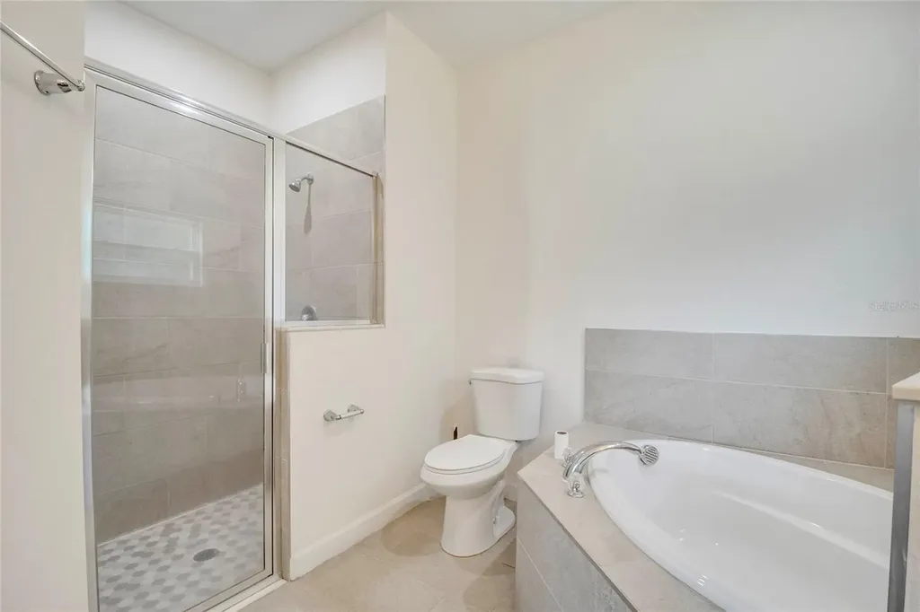 228 Amesbury Lane Kissimmee FL 34758