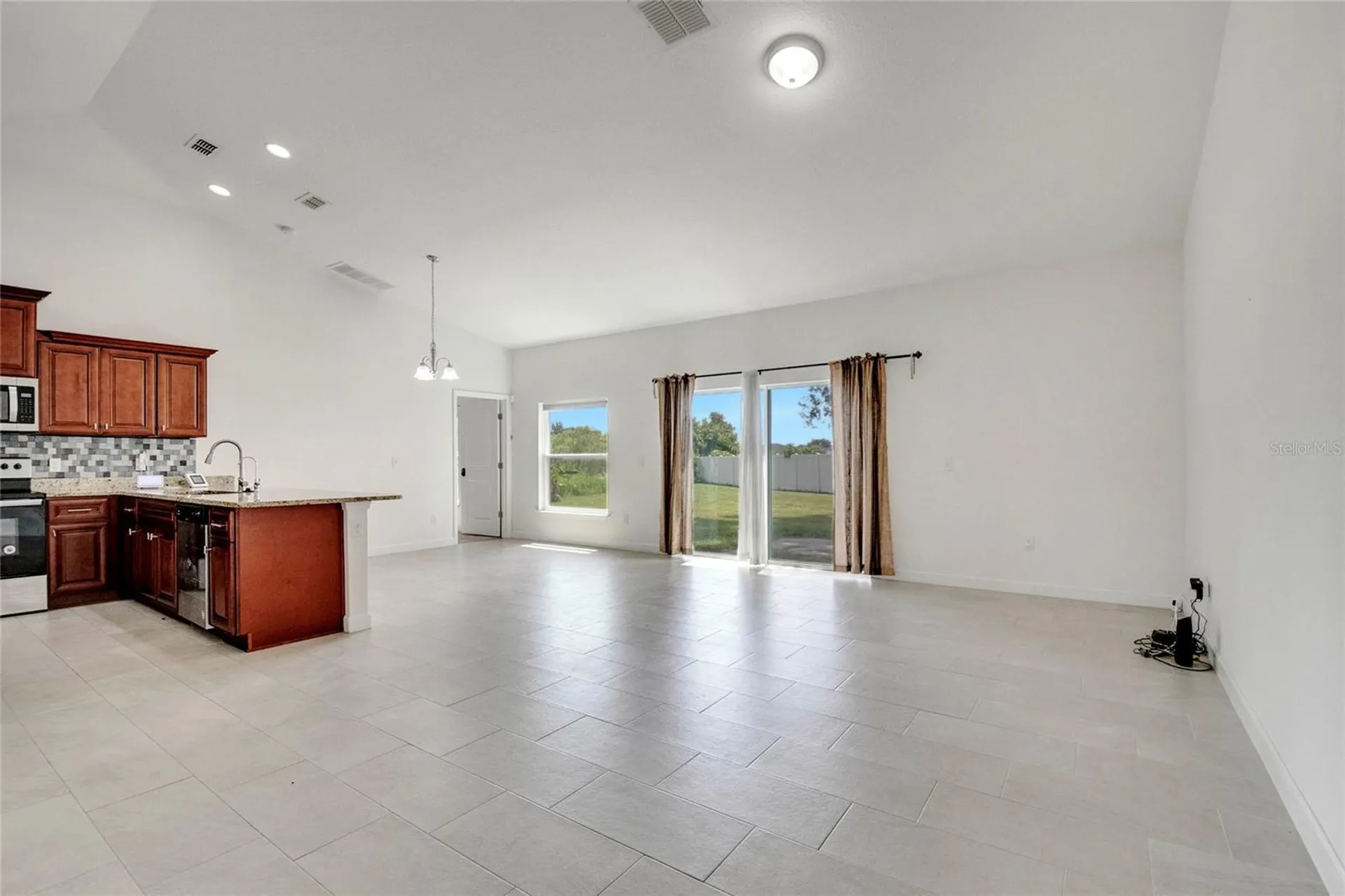 228 Amesbury Lane Kissimmee FL 34758