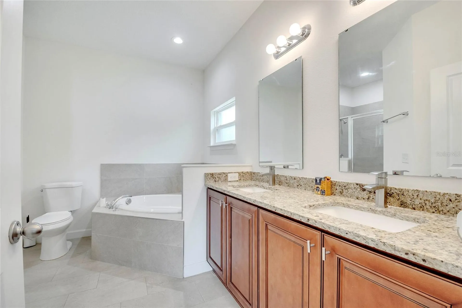228 Amesbury Lane Kissimmee FL 34758