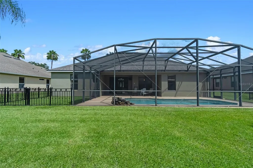 1460 Prairie Oaks Drive St Cloud FL 34771