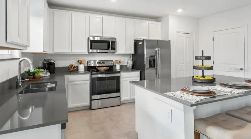 120 Adventure Avenue Davenport FL 33837