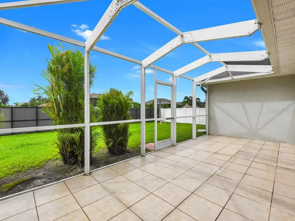 518 NW 11th Terrace Cape Coral FL 33993