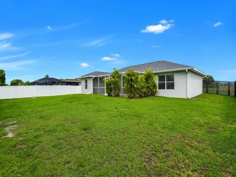 518 NW 11th Terrace Cape Coral FL 33993