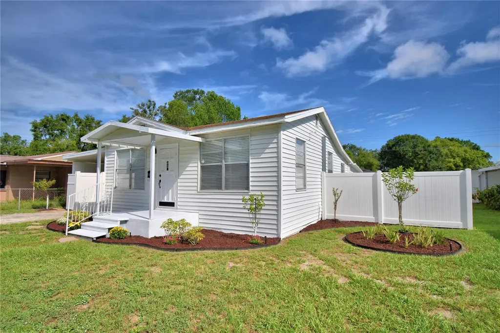 105 Rose Street Auburndale FL 33823