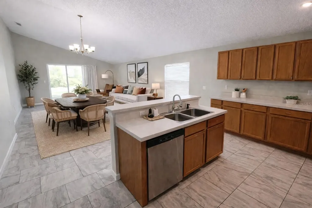 246 Queen Mary Drive Davenport FL 33837