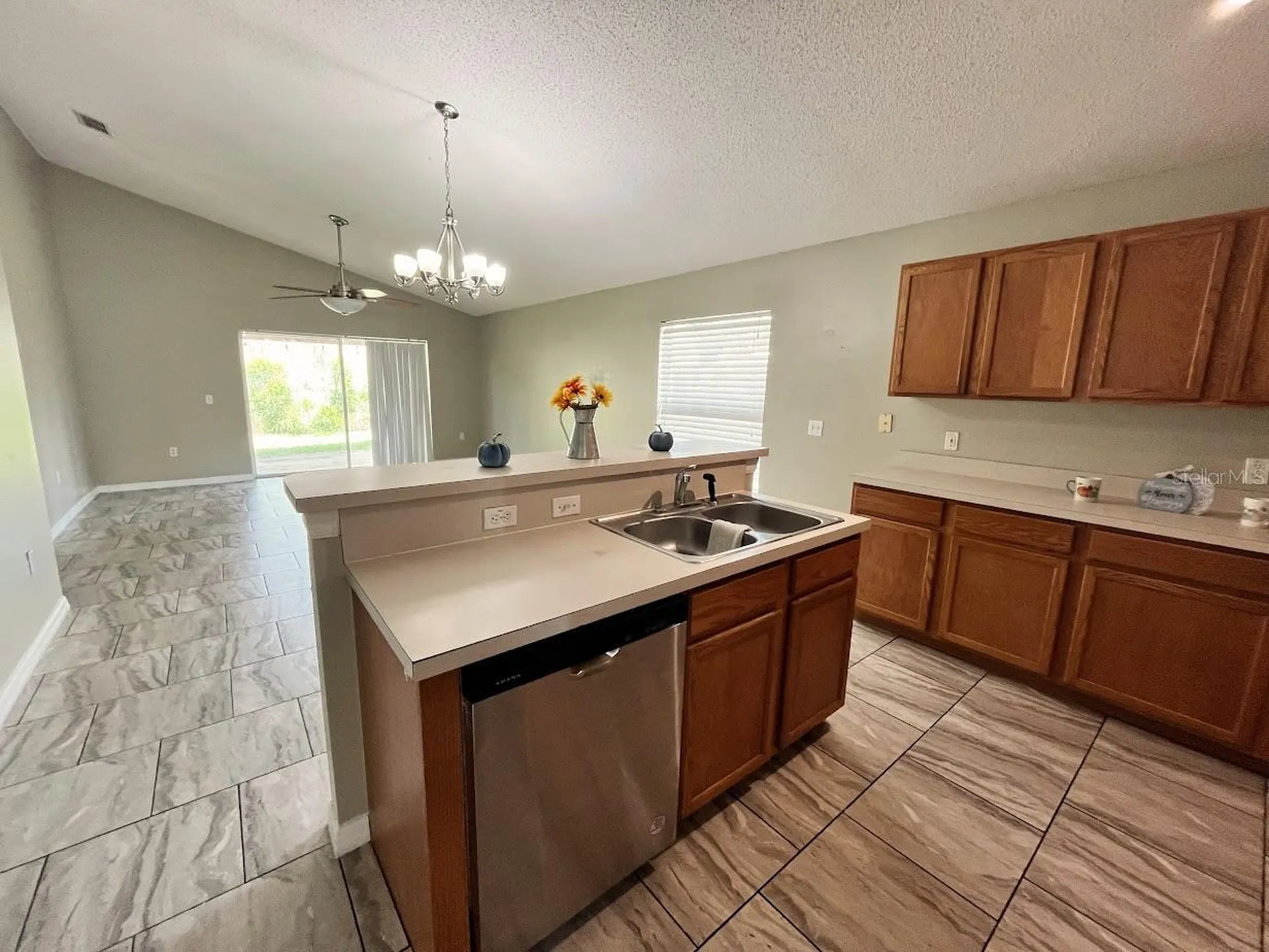 246 Queen Mary Drive Davenport FL 33837