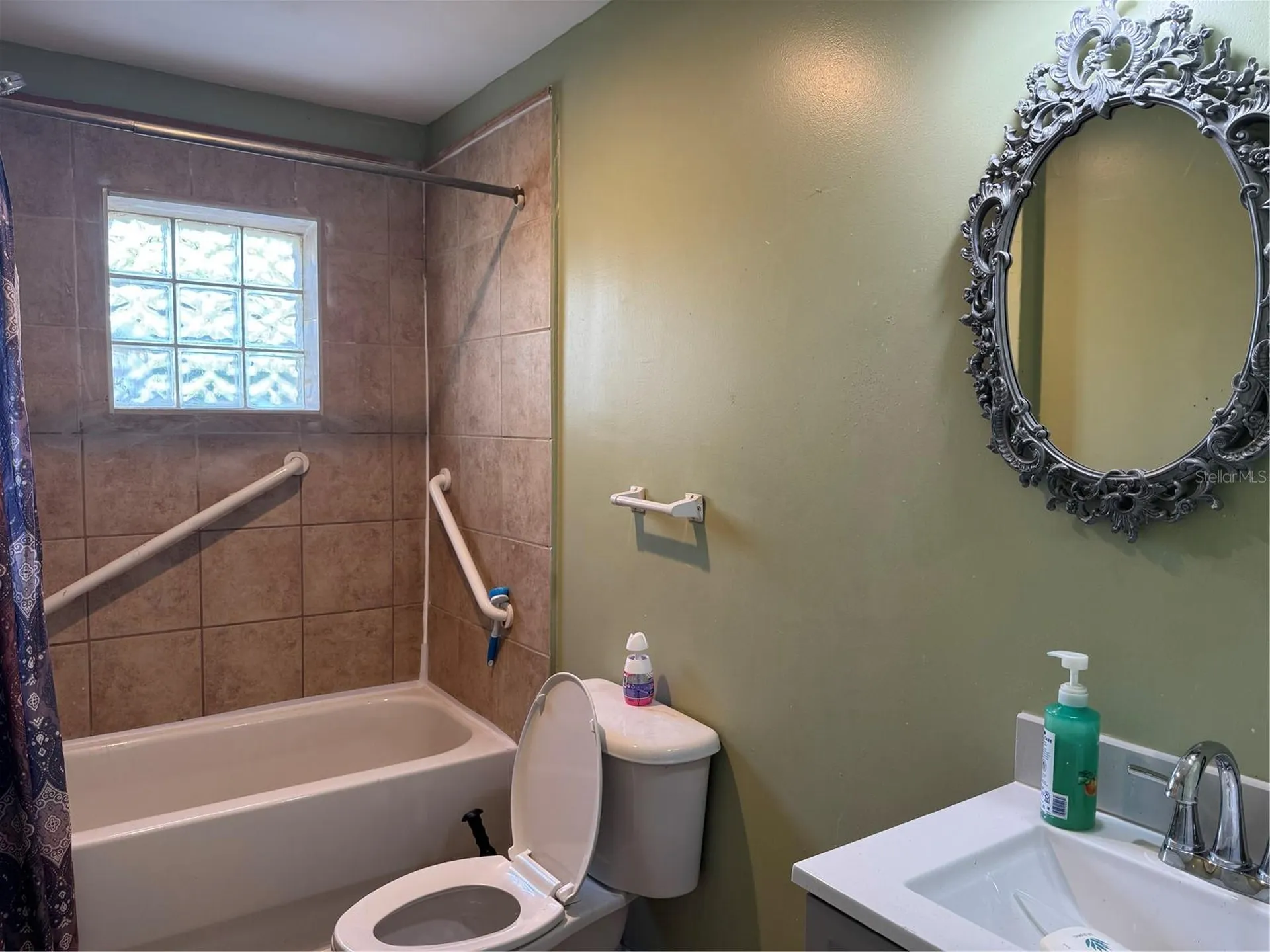 8 E Summit Street Apopka FL 32712