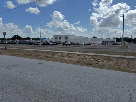 8 E Summit Street Apopka FL 32712