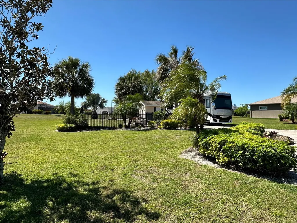 728 Teaberry Trail Polk City FL 33868