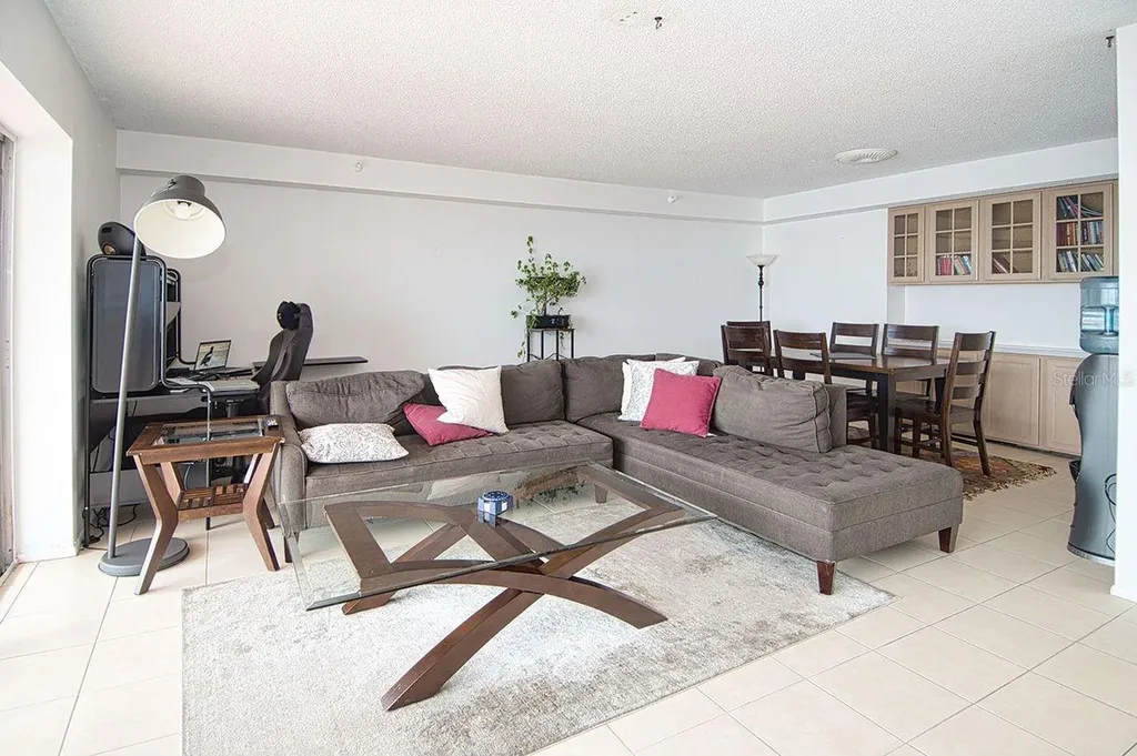 7430 Sunshine Skyway Lane S St Petersburg FL 33711