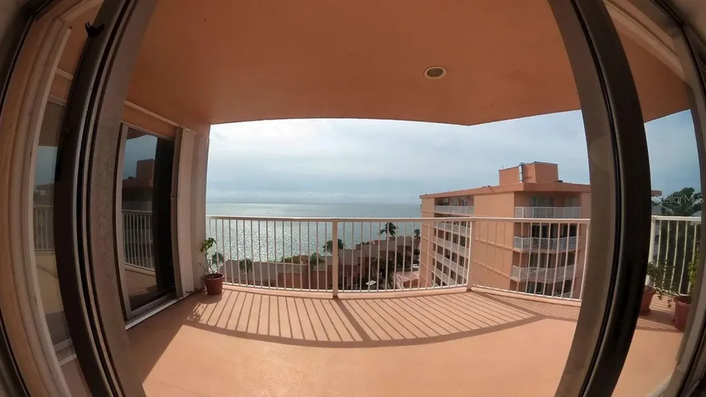 7430 Sunshine Skyway Lane S St Petersburg FL 33711