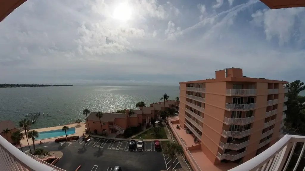 7430 Sunshine Skyway Lane S St Petersburg FL 33711