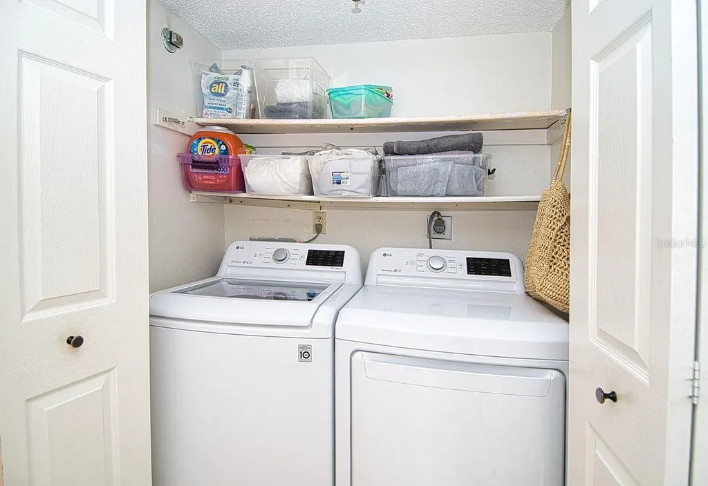7430 Sunshine Skyway Lane S St Petersburg FL 33711
