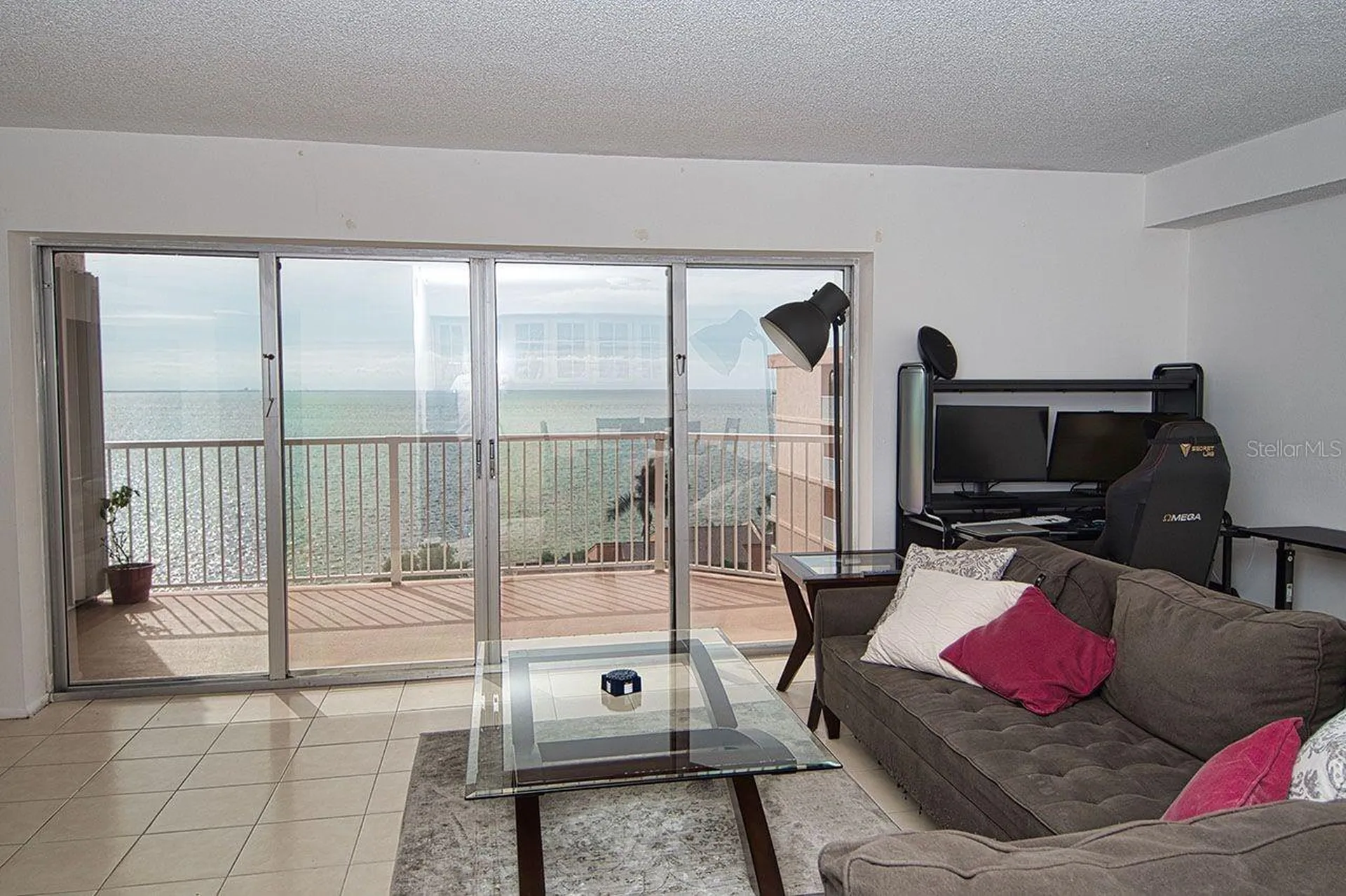 7430 Sunshine Skyway Lane S St Petersburg FL 33711