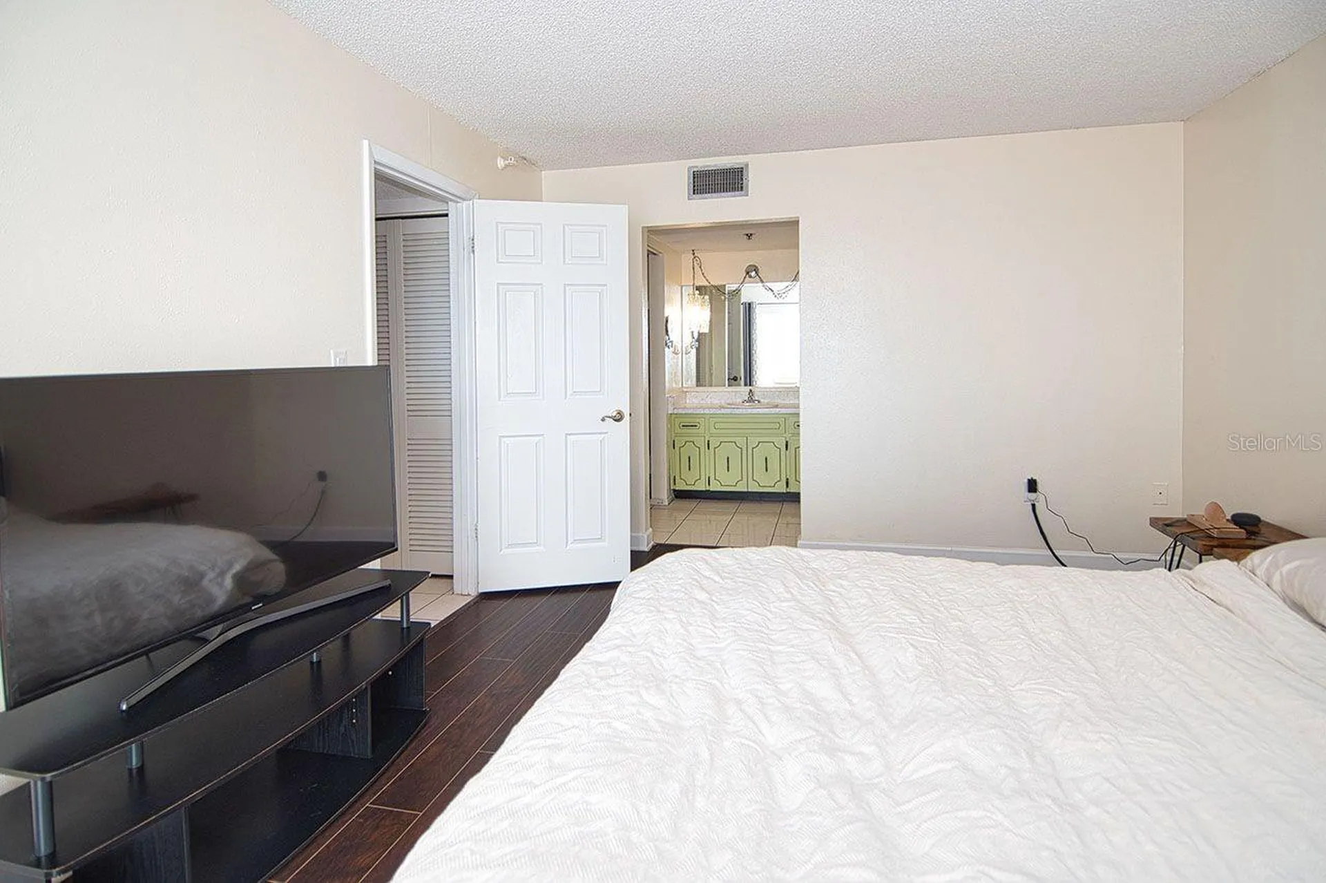7430 Sunshine Skyway Lane S St Petersburg FL 33711
