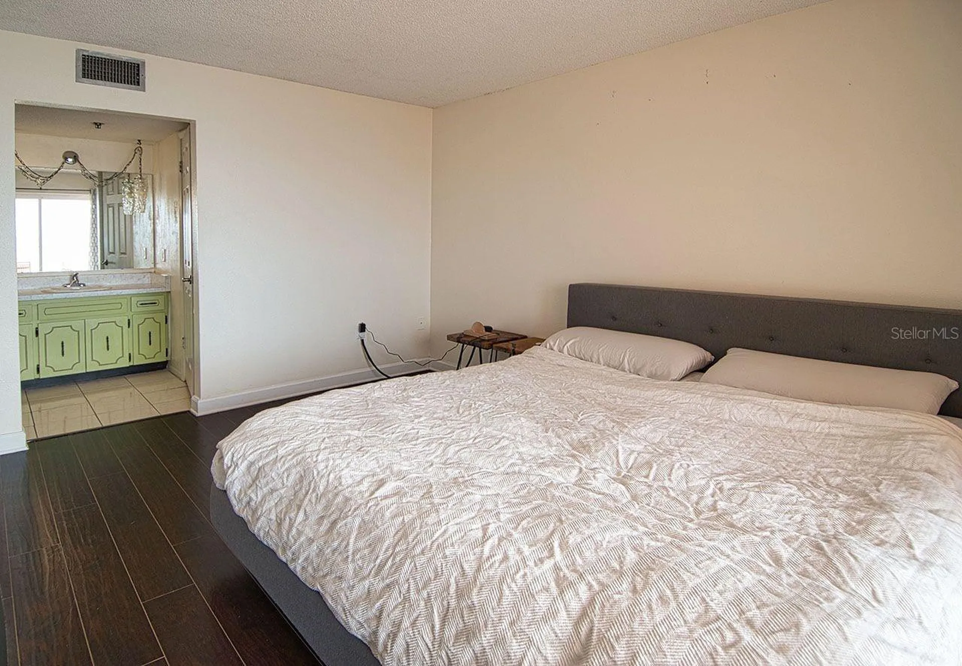 7430 Sunshine Skyway Lane S St Petersburg FL 33711