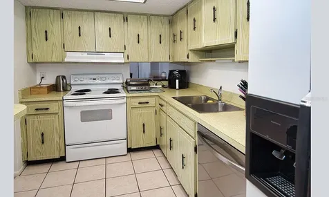 7430 Sunshine Skyway Lane S St Petersburg FL 33711