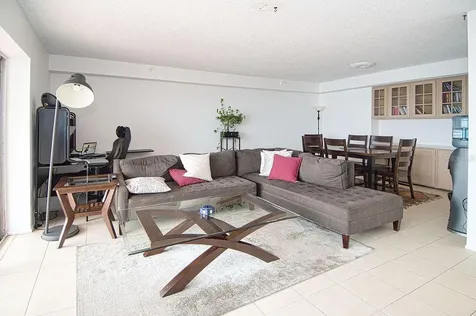 7430 Sunshine Skyway Lane S St Petersburg FL 33711