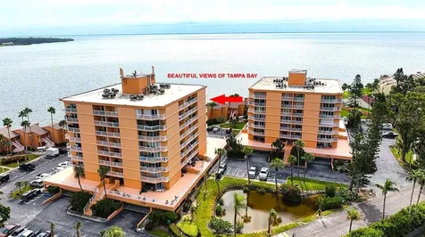 7430 Sunshine Skyway Lane S St Petersburg FL 33711