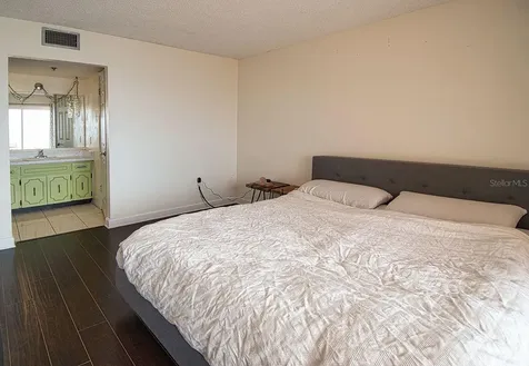7430 Sunshine Skyway Lane S St Petersburg FL 33711