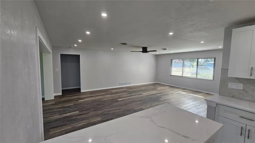 3317 Pine Valley Drive Sarasota FL 34239