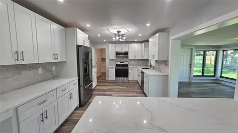 3317 Pine Valley Drive Sarasota FL 34239