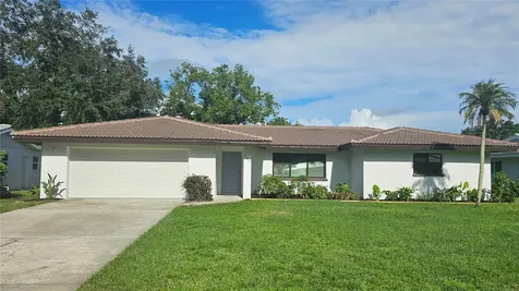 3317 Pine Valley Drive Sarasota FL 34239