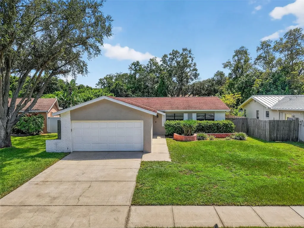 2827 Eagle Run Circle S Clearwater FL 33760