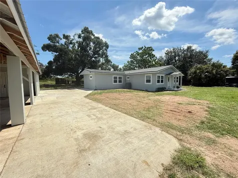 426 Becton Street Frostproof FL 33843