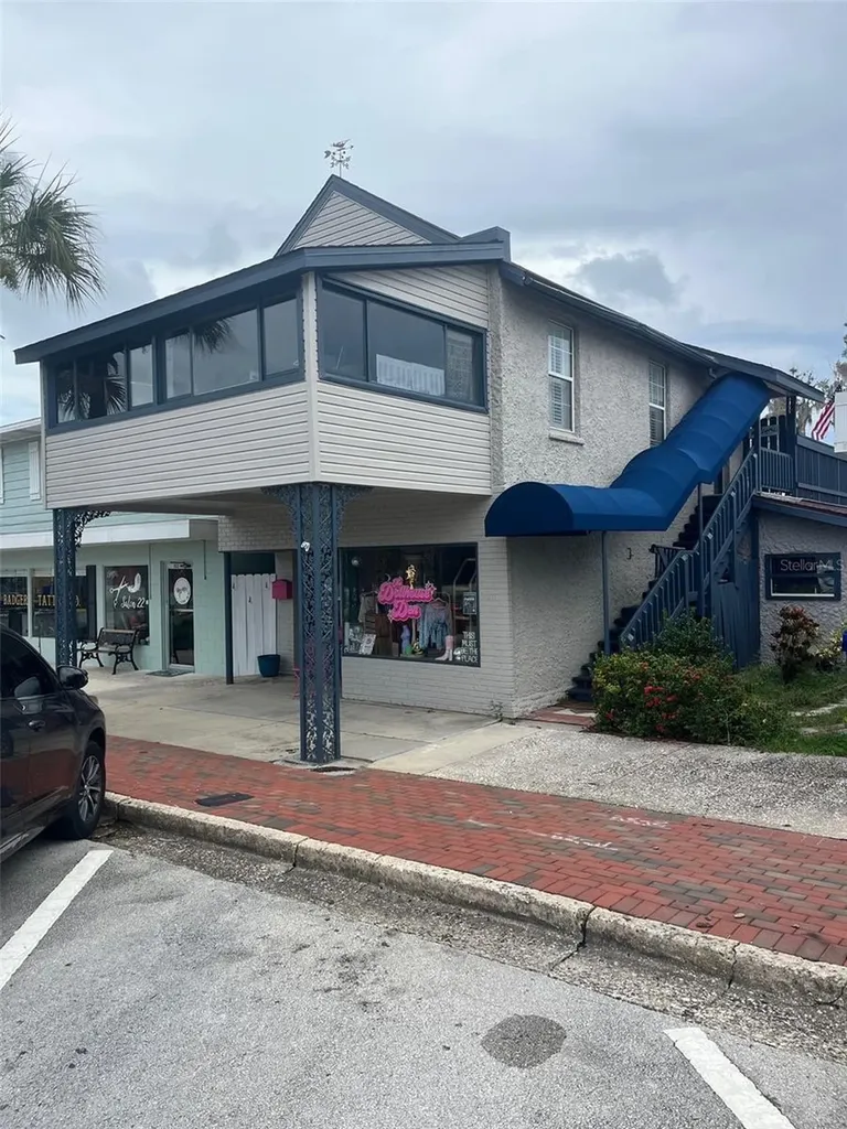 107 W Main Street Tavares FL 32778