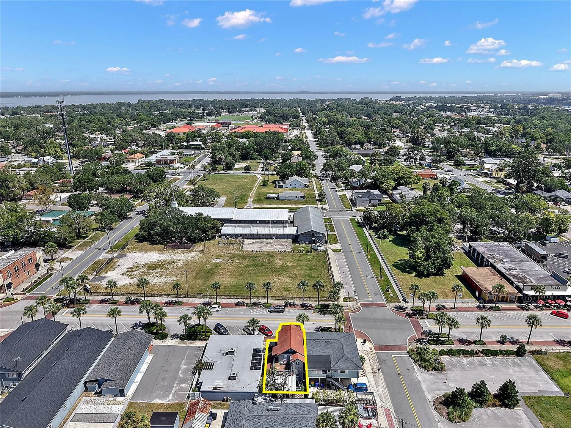 107 W Main Street Tavares FL 32778