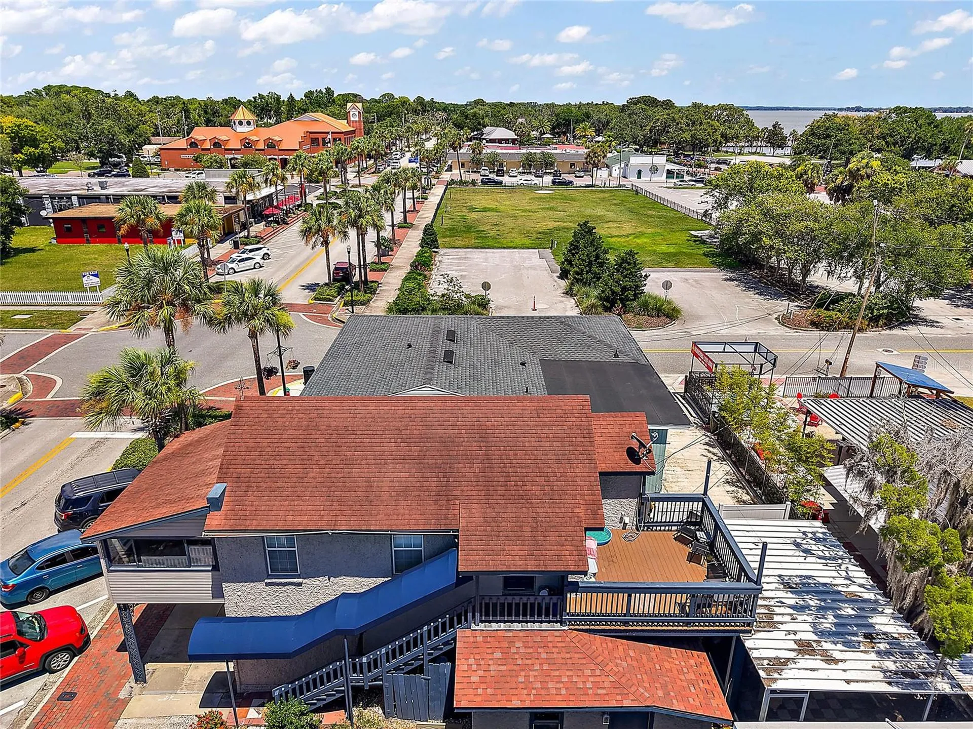 107 W Main Street Tavares FL 32778