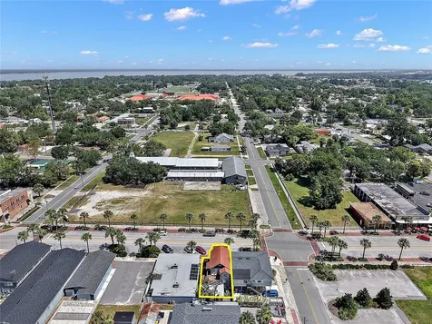 107 W Main Street Tavares FL 32778