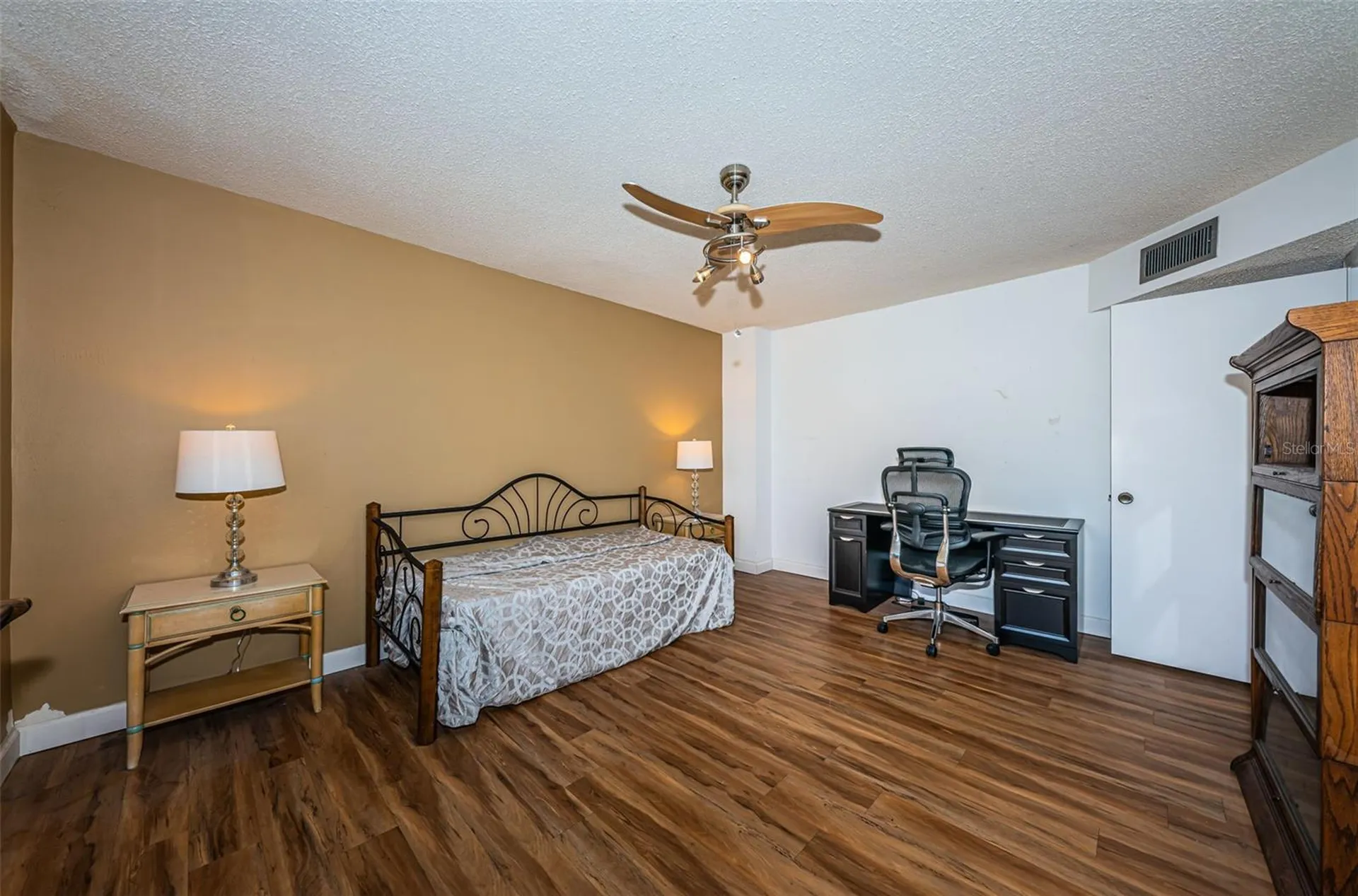 700 Beach Drive NE St Petersburg FL 33701
