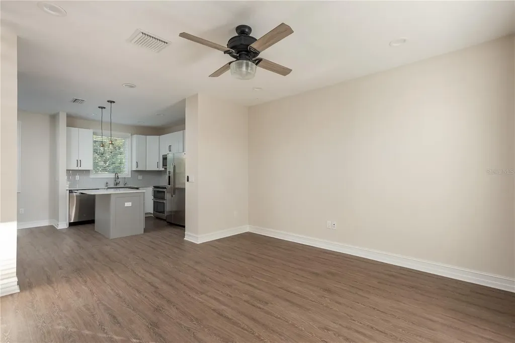 1527 N Morgan Street Tampa FL 33602