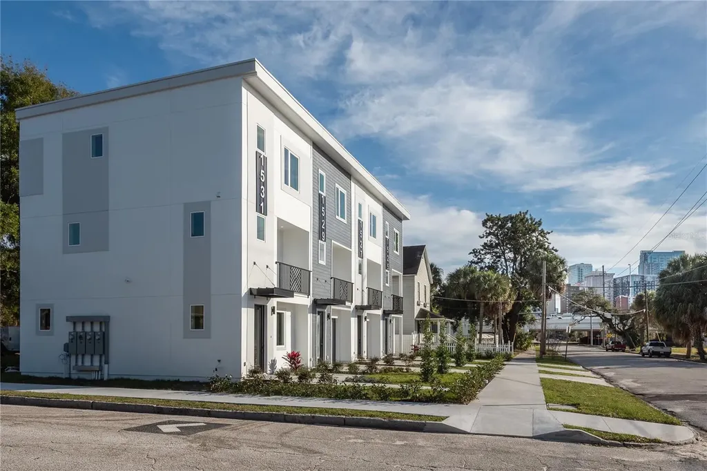 1527 N Morgan Street Tampa FL 33602