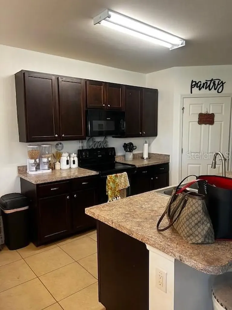 3449 Acapulco Circle Cape Coral FL 33909