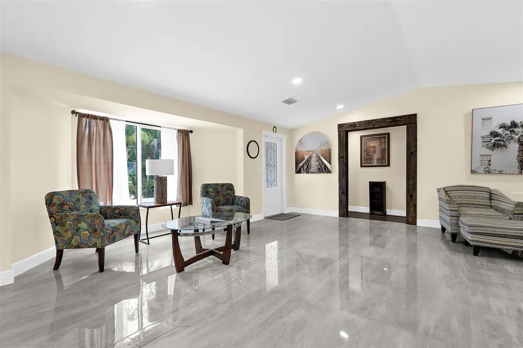 22226 E State Road 64 Bradenton FL 34212